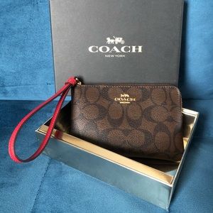 Coach wristlet 🤎❤️